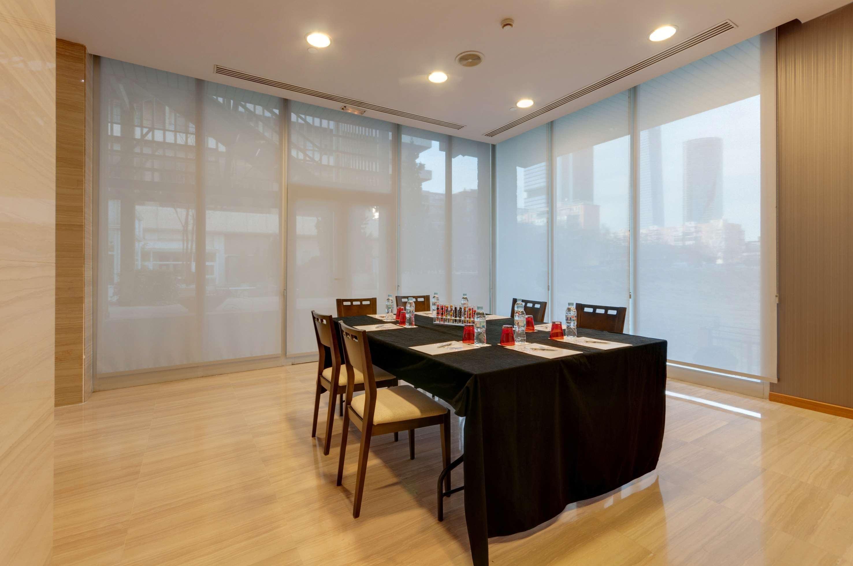 Chamartín, Affiliated By Meliá Hotel Madrid